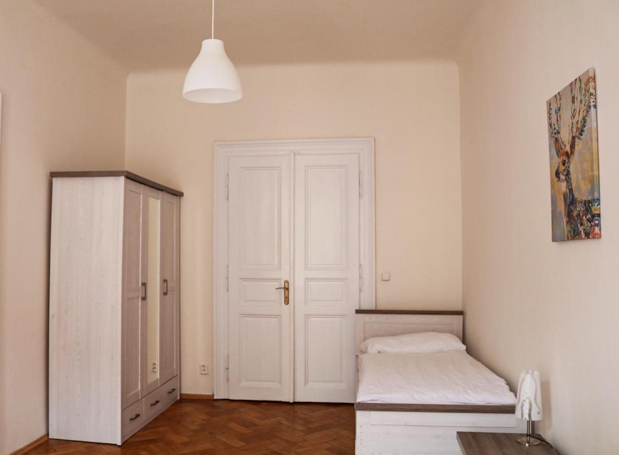 Welcome Hostel & Apartments Praguecentre Екстериор снимка